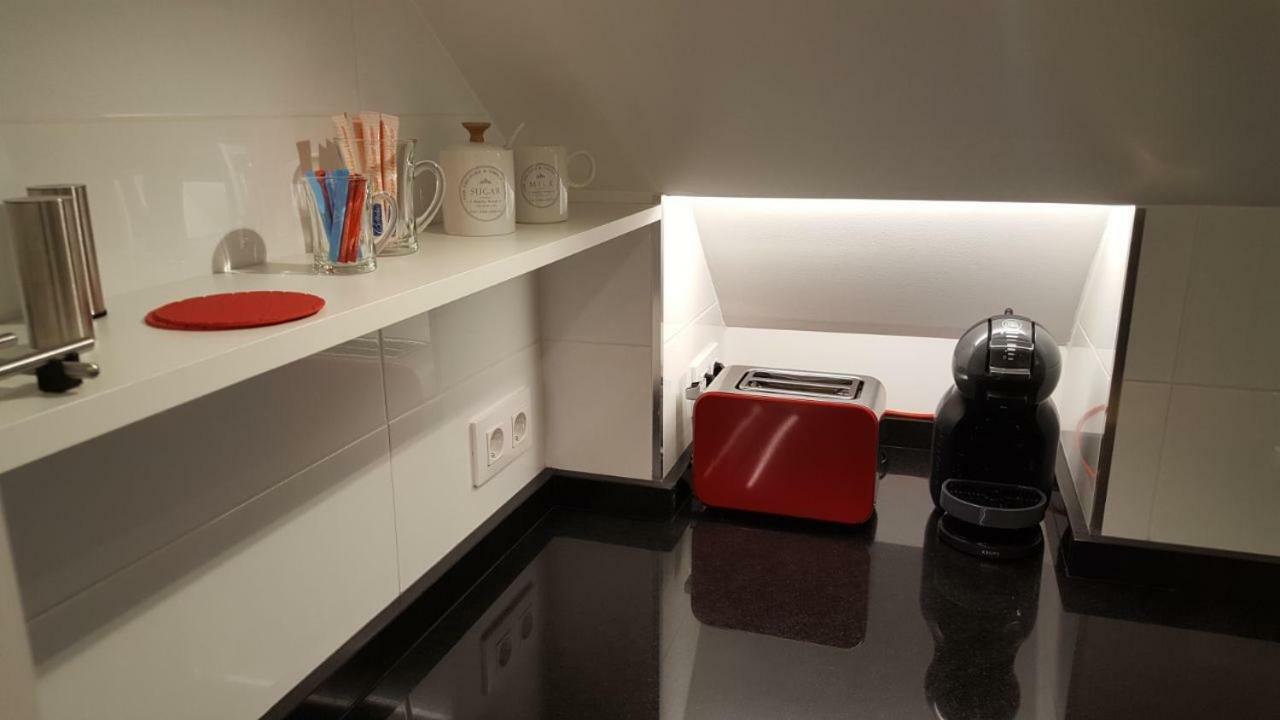 Estudio Atico Con Altillo โอว์เรนเซ ภายนอก รูปภาพ