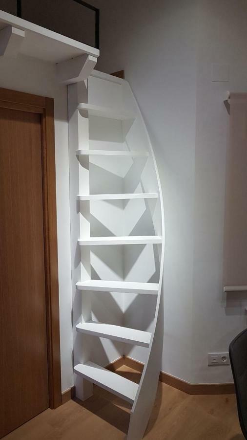 Estudio Atico Con Altillo โอว์เรนเซ ภายนอก รูปภาพ