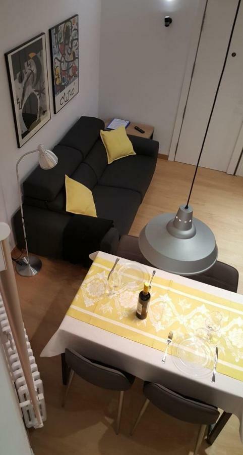 Estudio Atico Con Altillo โอว์เรนเซ ภายนอก รูปภาพ