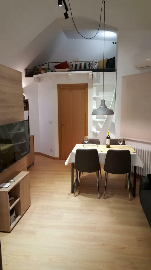 Estudio Atico Con Altillo โอว์เรนเซ ภายนอก รูปภาพ